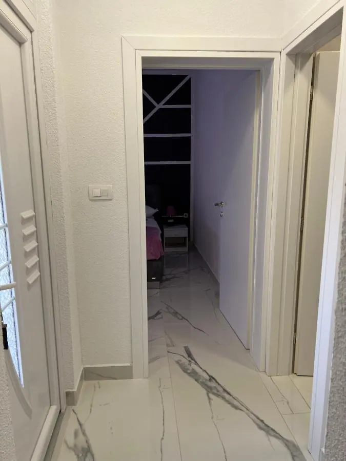 Apartment Vujcic 2 Donji Okrug