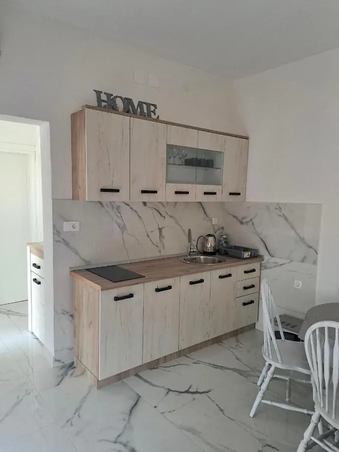 Apartment Vujcic 2 Donji Okrug